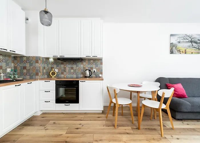 Czerwone Maki With Garden By Bookinghost Apartmán