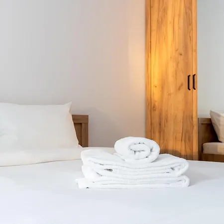 Apartamento Czerwone Maki With Garden *