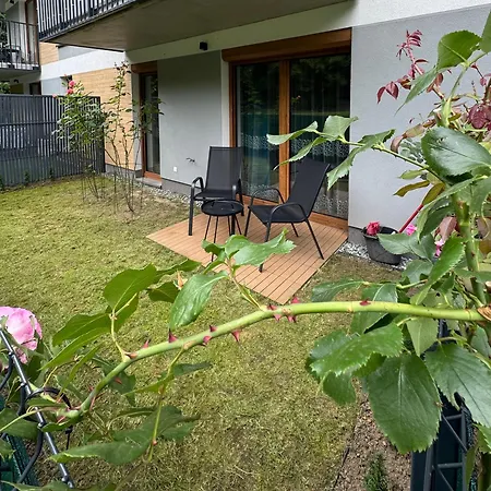 Czerwone Maki With Garden By Bookinghost Apartment Krakow