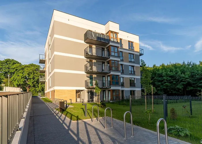 Apartamento Czerwone Maki With Garden By Bookinghost *